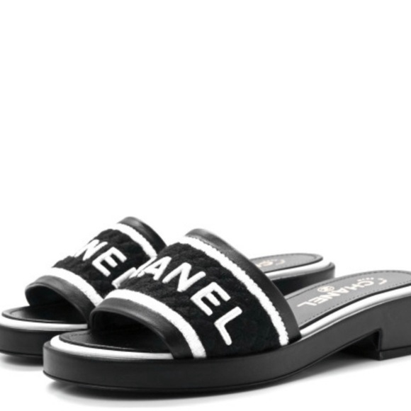 100% authentic Chanel lambskin sandal - Picture 4 of 6